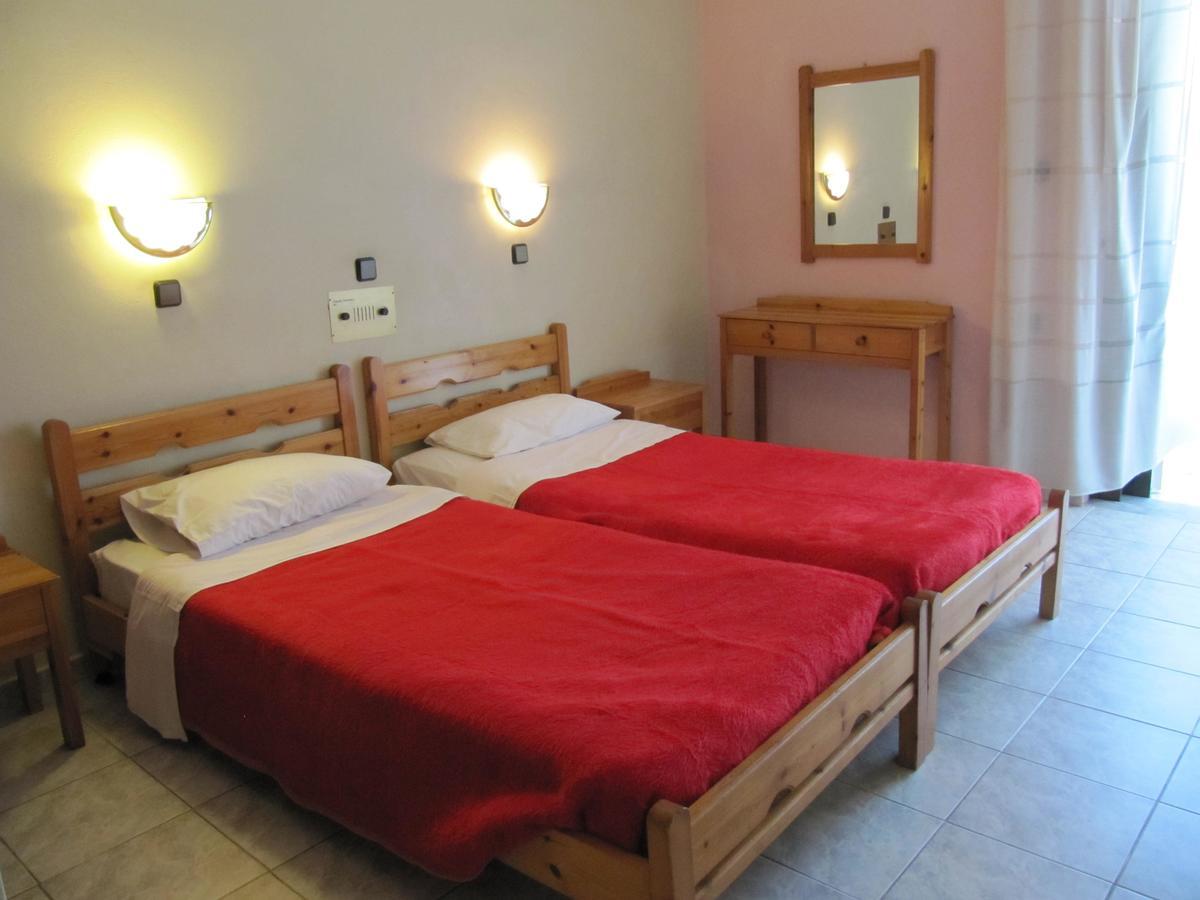 Frosini Hotel Lambi  Zewnętrze zdjęcie