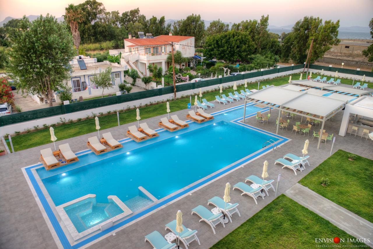 Frosini Hotel Lambi  Zewnętrze zdjęcie