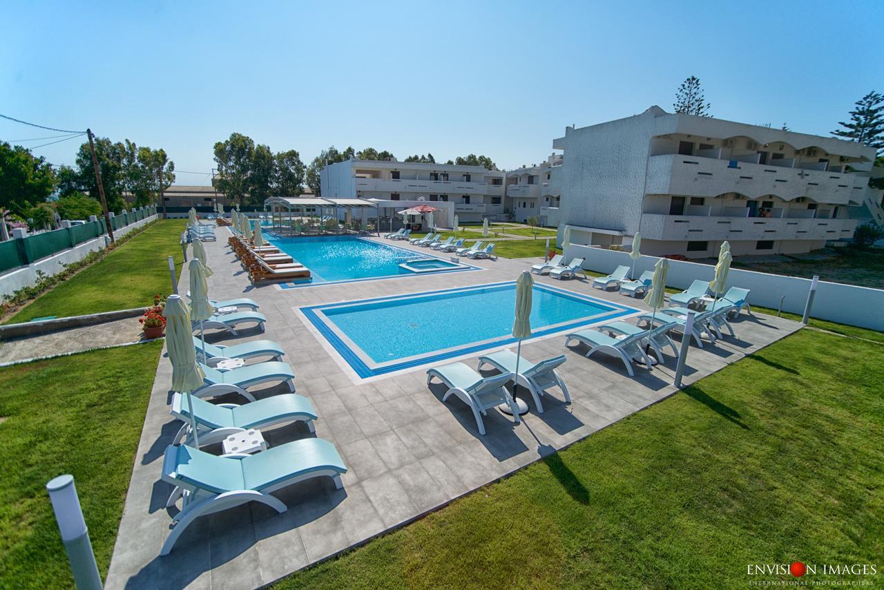 Frosini Hotel Lambi  Zewnętrze zdjęcie