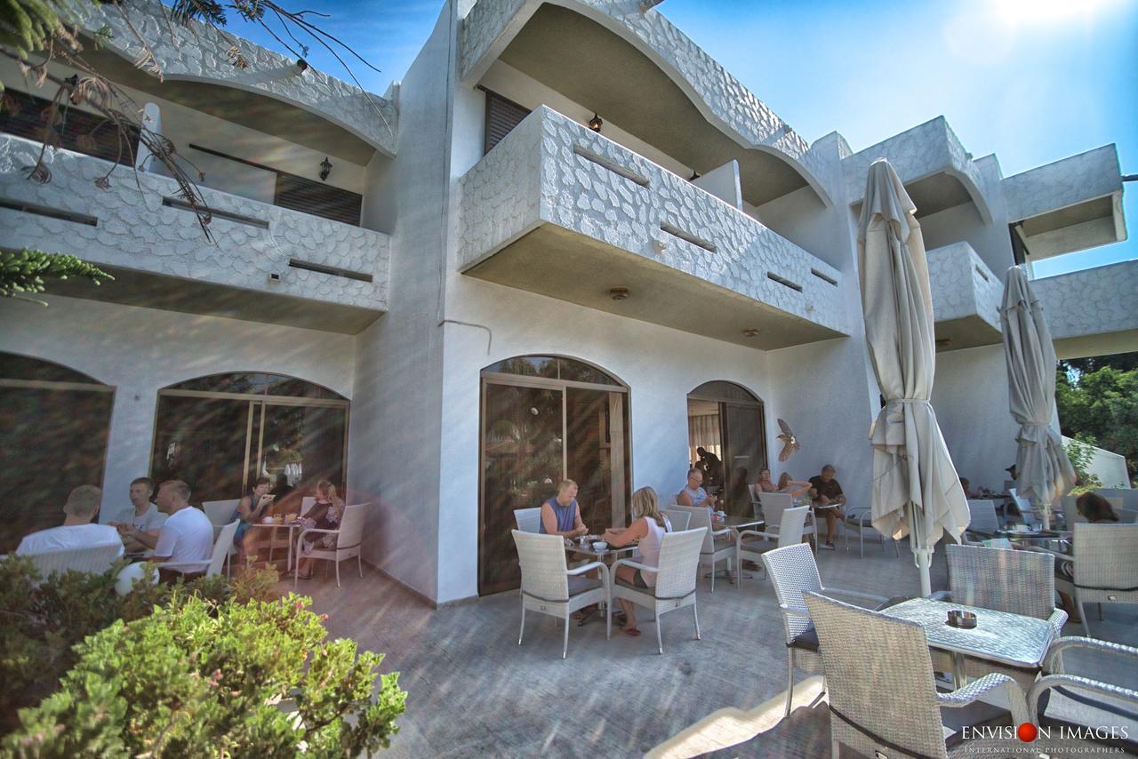 Frosini Hotel Lambi  Zewnętrze zdjęcie