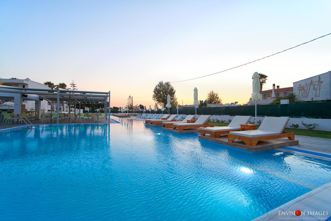 Frosini Hotel Lambi  Zewnętrze zdjęcie